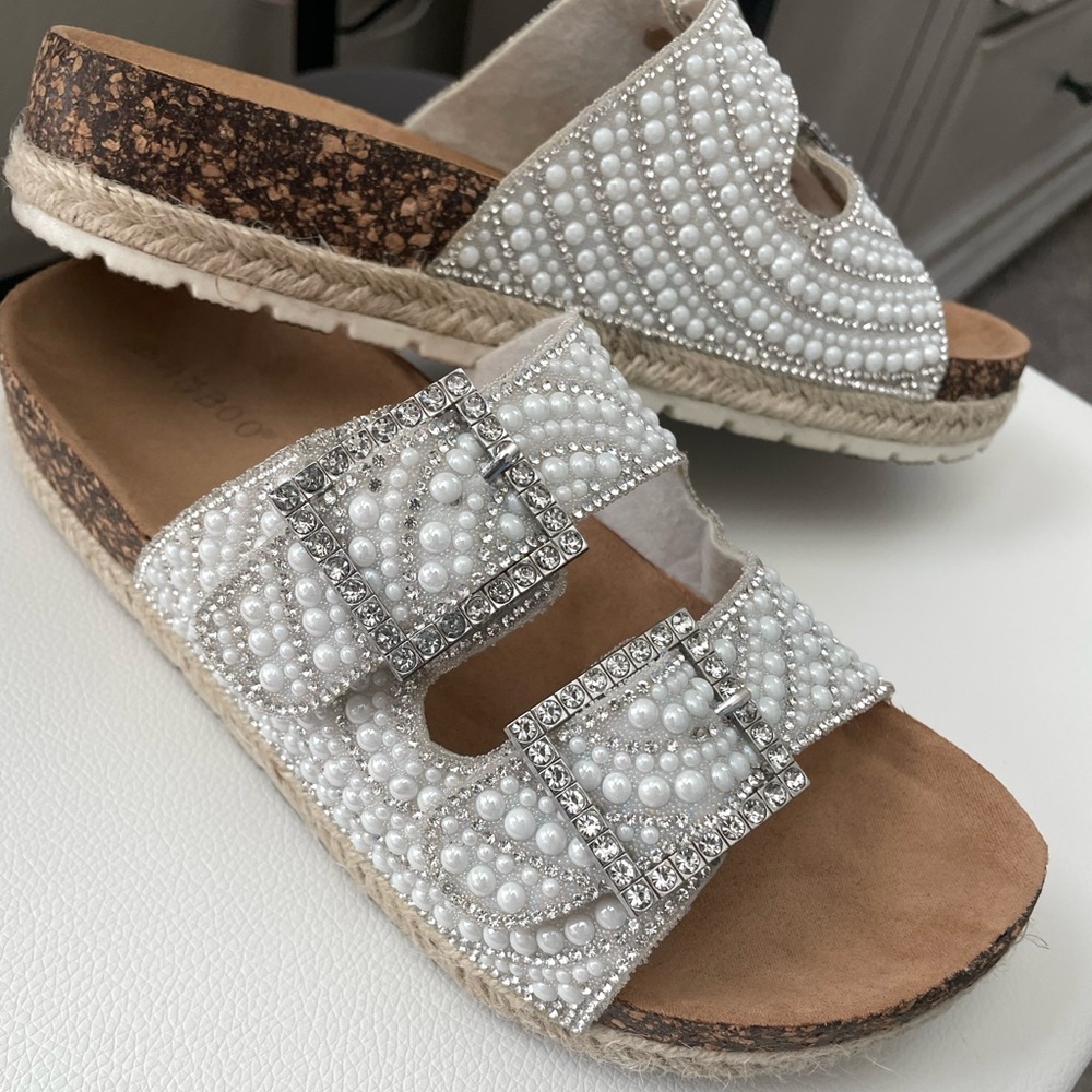 Size 6 woman slides